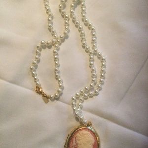 Vintage faux pearl and cameo necklace